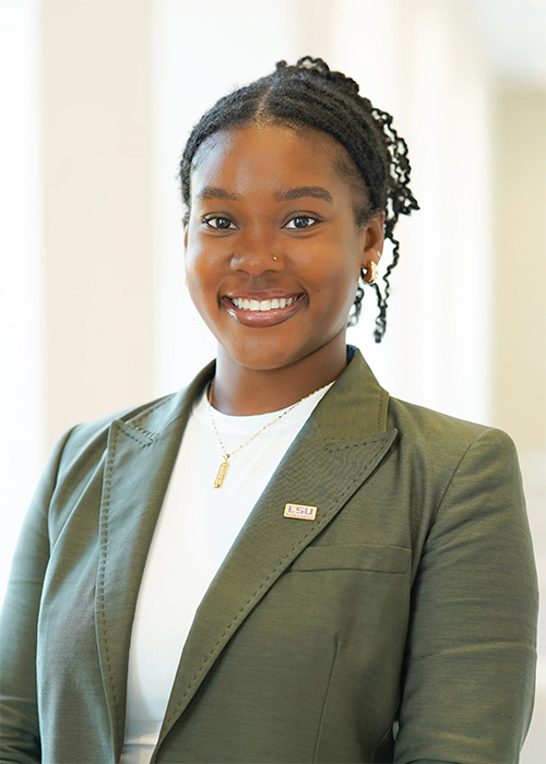 Kelly Wordlaw headshot