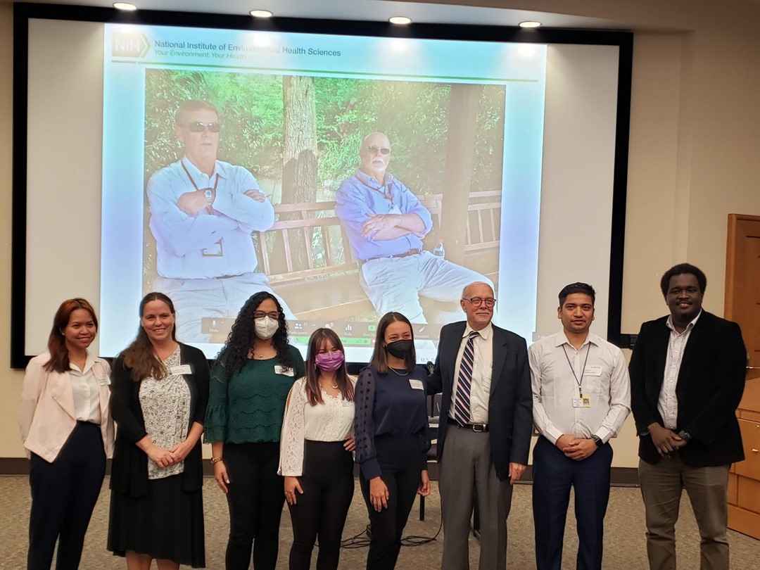 Group photo of the presentation winners with Dr. Bill Suk
